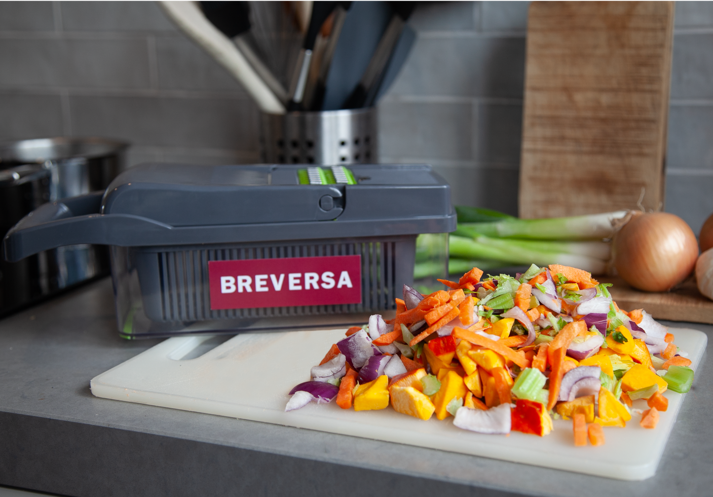 Easy Chopper - Prepare healthy meals in no time!